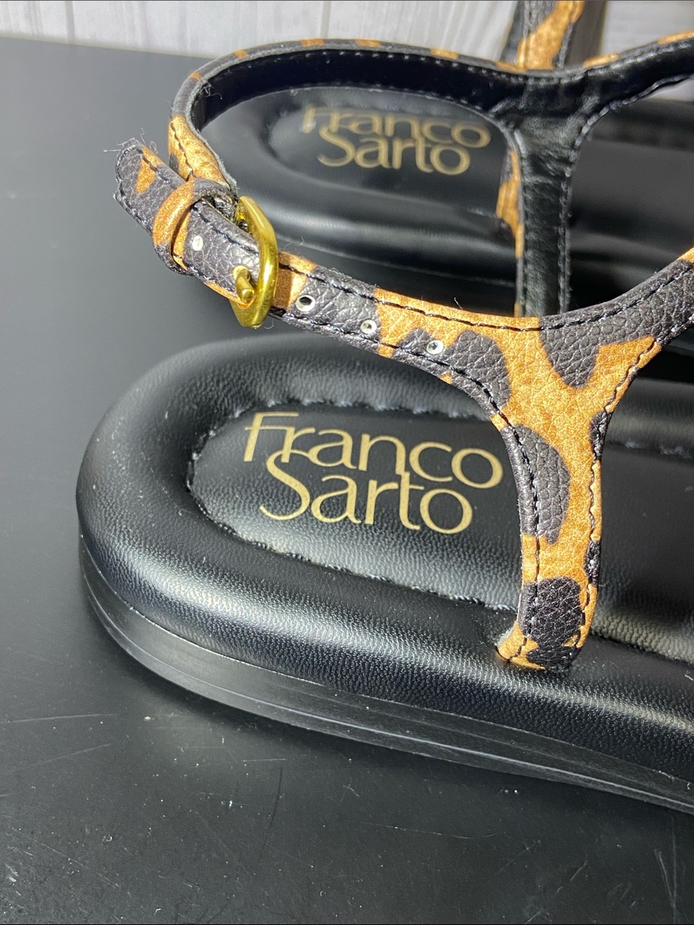 Franco Sarto Joela Leopard Print T-Strap Flat Sandals Women’s Size:8M - Picture 4 of 9